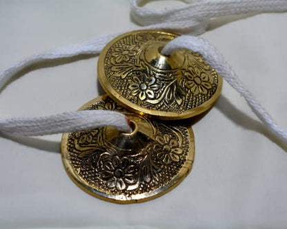 Brass Manjira Cymbals 2.5 Inch 250g Pair – Hand Finger Percussion Instrument for Kirtan, Bhajan, Pooja, Aarti, Temple Worship, Yoga & Meditation | Traditional Indian Manjeera Tingsha Style Cymbals