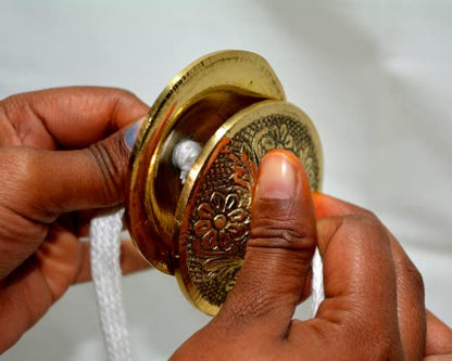 Brass Manjira Cymbals 2.5 Inch 250g Pair – Hand Finger Percussion Instrument for Kirtan, Bhajan, Pooja, Aarti, Temple Worship, Yoga & Meditation | Traditional Indian Manjeera Tingsha Style Cymbals